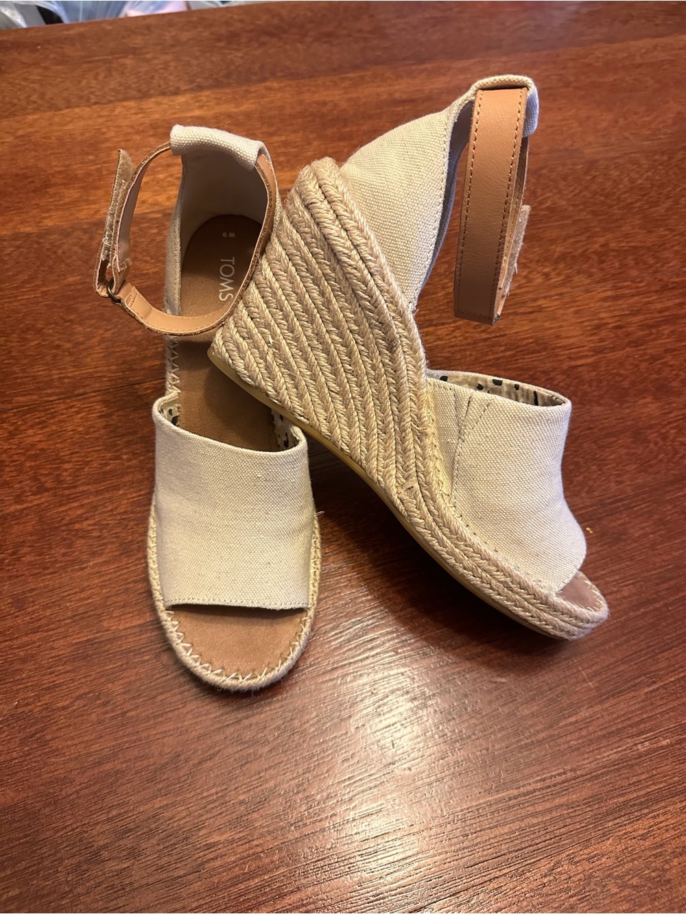 Tom's wedges